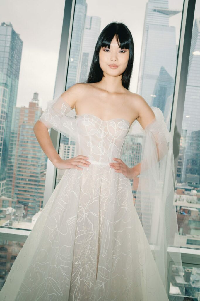 Airy Perfection: Sally's Dreamlike Design - Mira Zwillinger