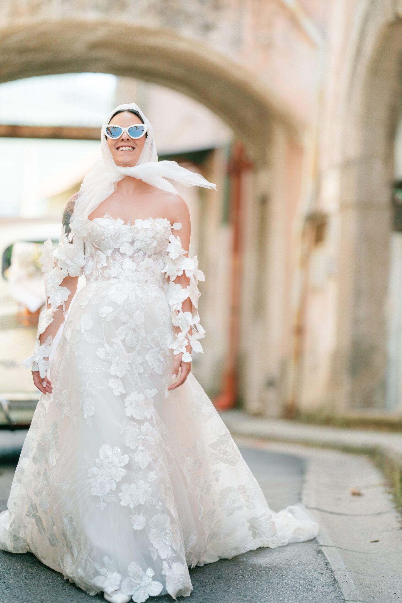 Sunn Armlet Shawl Lace Bridal Gown - Mira Zwillinger