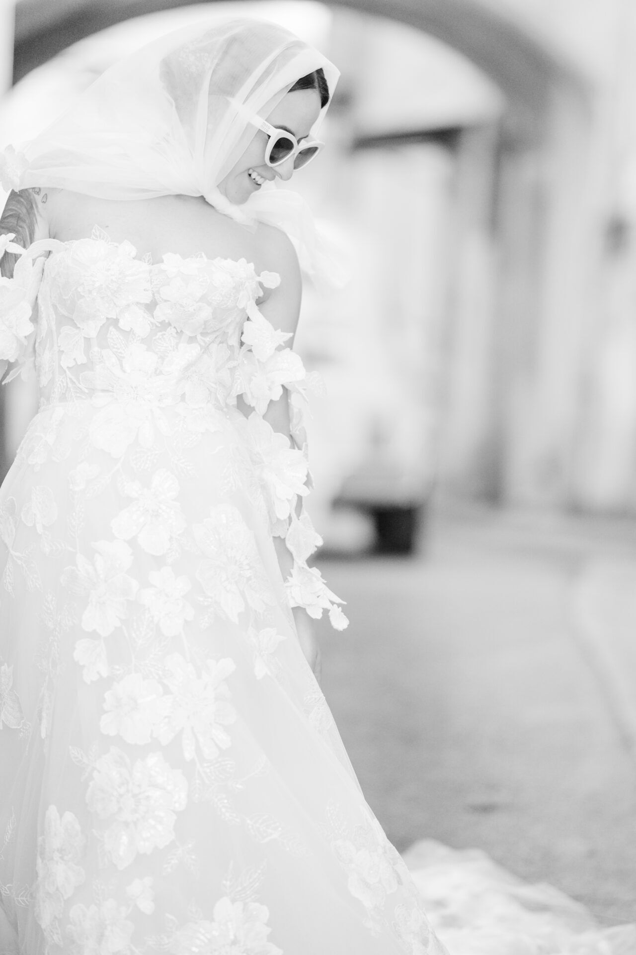 Sunn Armlet Shawl Lace Bridal Gown - Mira Zwillinger