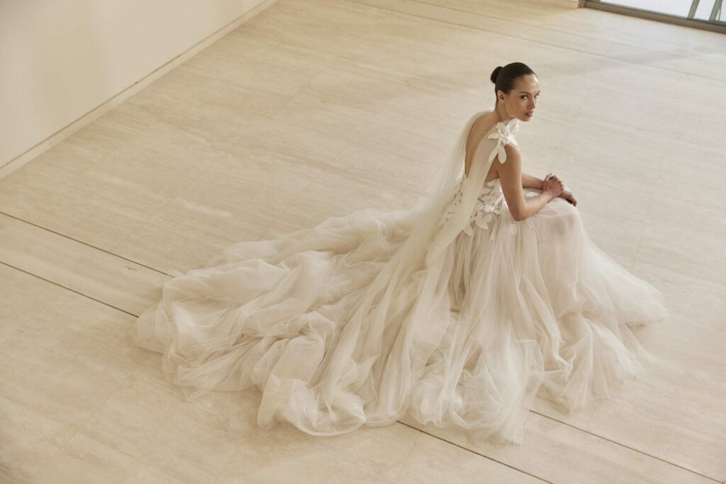 新品未着用☆マミエール フレンチスーツ モカ D75 フロリア Flolia バイカラーラインノーカラージャケット・フレア